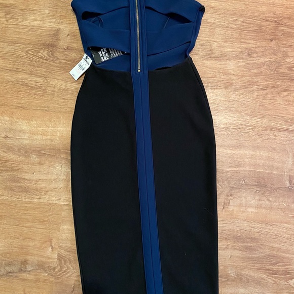 Express dress - Picture 3 of 5